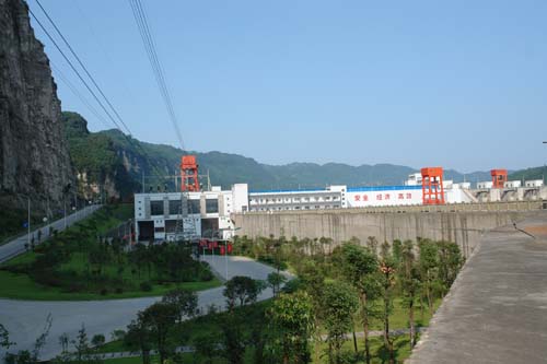 沙灣電站廠(chǎng)房外